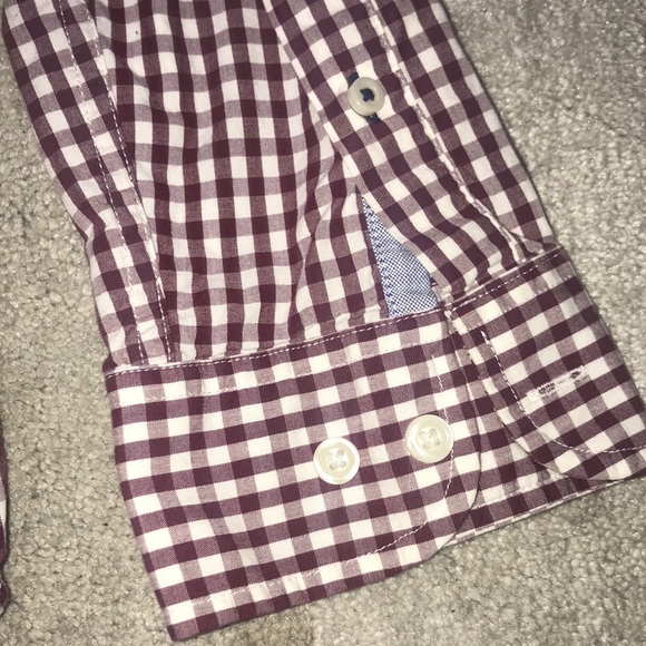Large classic fit Tommy Hilfiger long sleeve button down shirt red plaid. - Picture 4 of 5